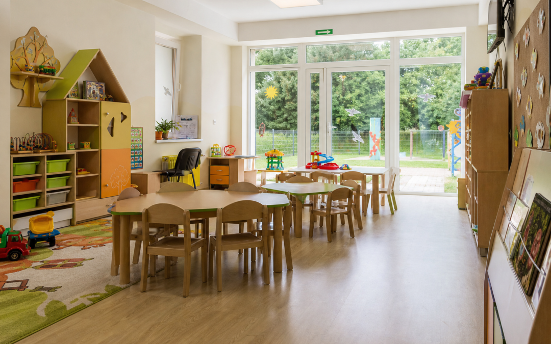 Wirtualny spacer przedszkola i żłobka — dlaczego rodzice wybierają placówkę, którą już widzieli?